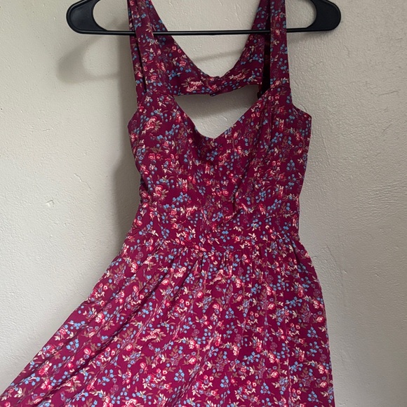 O'Neill Dresses & Skirts - O’Neill Open Back Sleeveless Dress - Burgundy (side zipper)